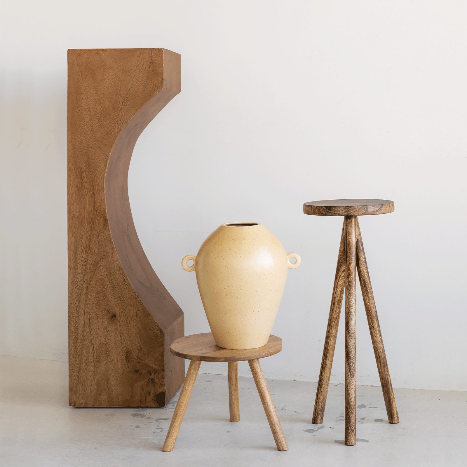 Vaas Quiet in een sereen, mediterraans interieur